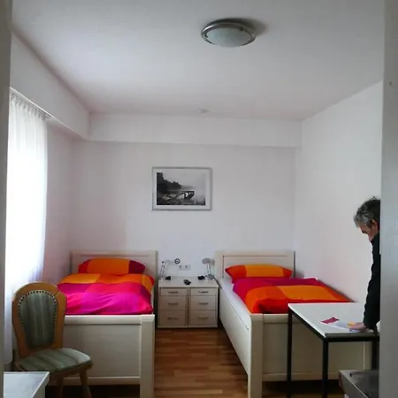 Gaestehaus Kreuz بلاوشتاين