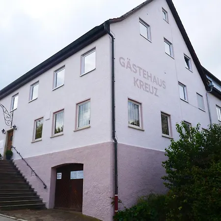 Pensión Gaestehaus Kreuz 3*