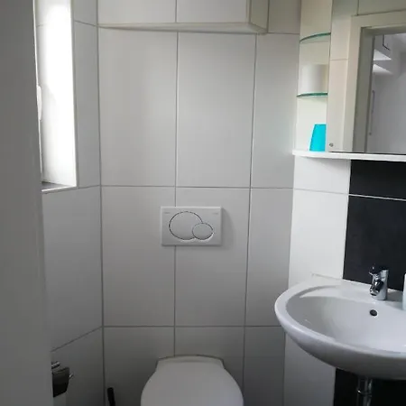 Gaestehaus Kreuz Pensión 3*
