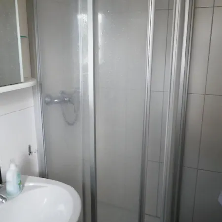 Gaestehaus Kreuz 3*